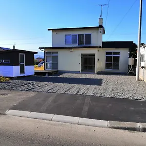 Holiday home 暮らすように過ごす温泉宿　白老大使館
